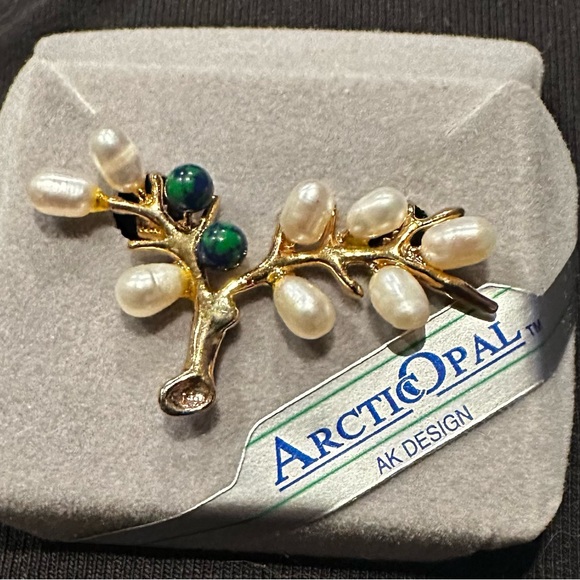 Jewelry - Artic Opal AK Design Brooch with Pearls and Opal accents